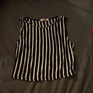 Heart an hips crop top